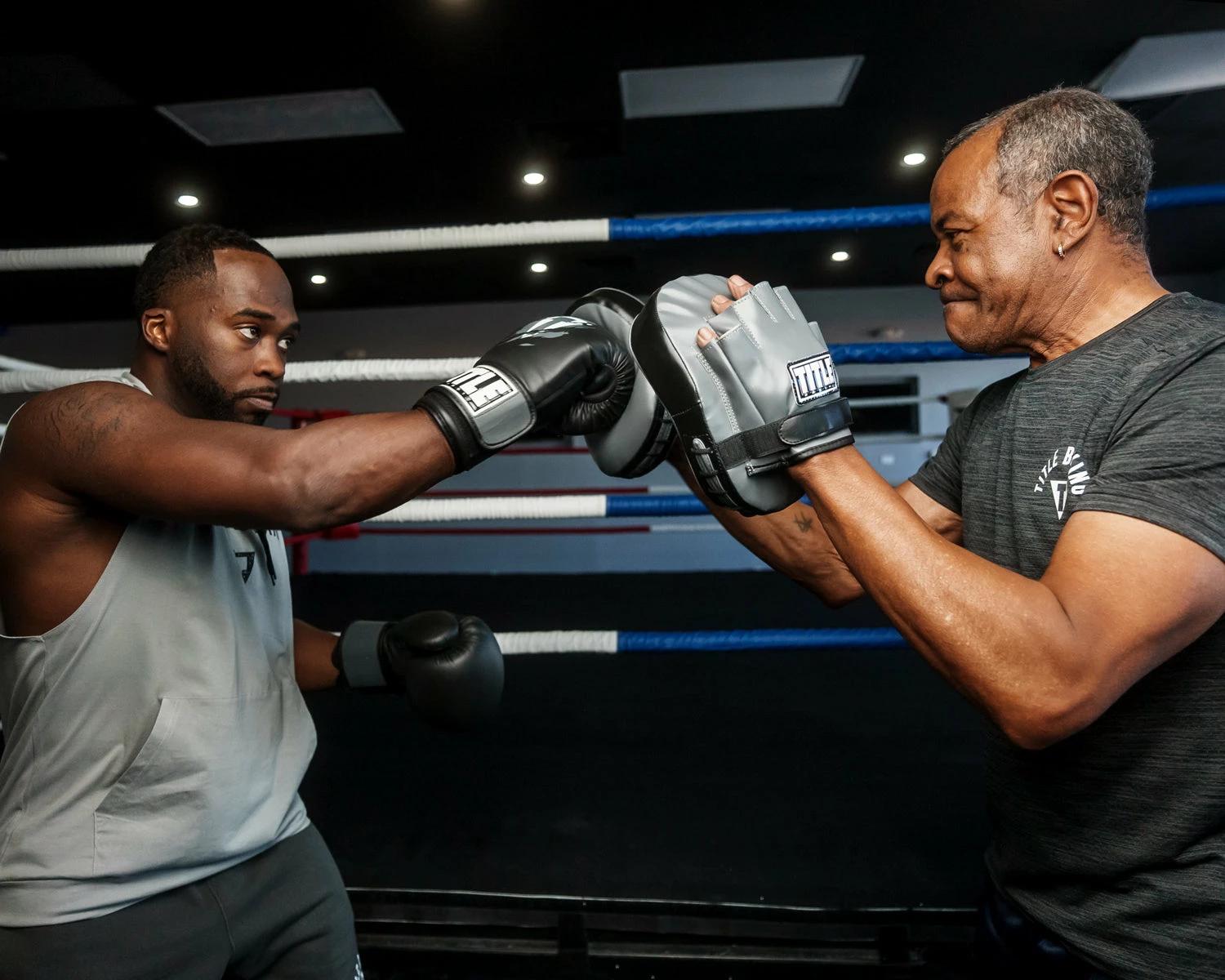 TITLE Boxing Cobra Micro Mitts 3.0 13 TITLE Boxing Cobra Micro Mitts 3.0 - Image 13