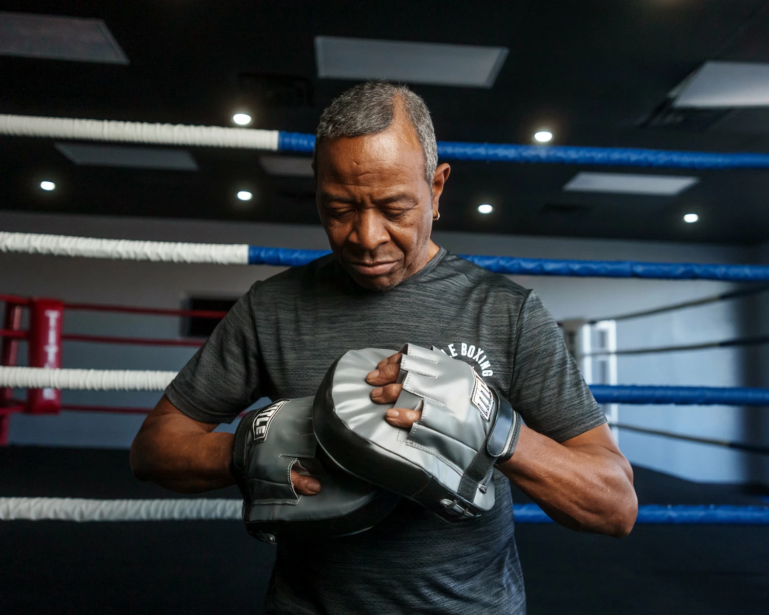 TITLE Boxing Cobra Micro Mitts 3.0 17 TITLE Boxing Cobra Micro Mitts 3.0 - Image 17