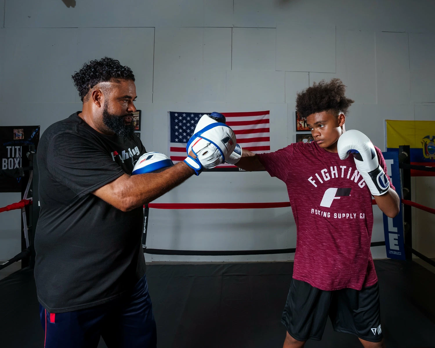 Fighting Freedom Leather Focus Mitts 15 Fighting Freedom Leather Focus Mitts - Image 15