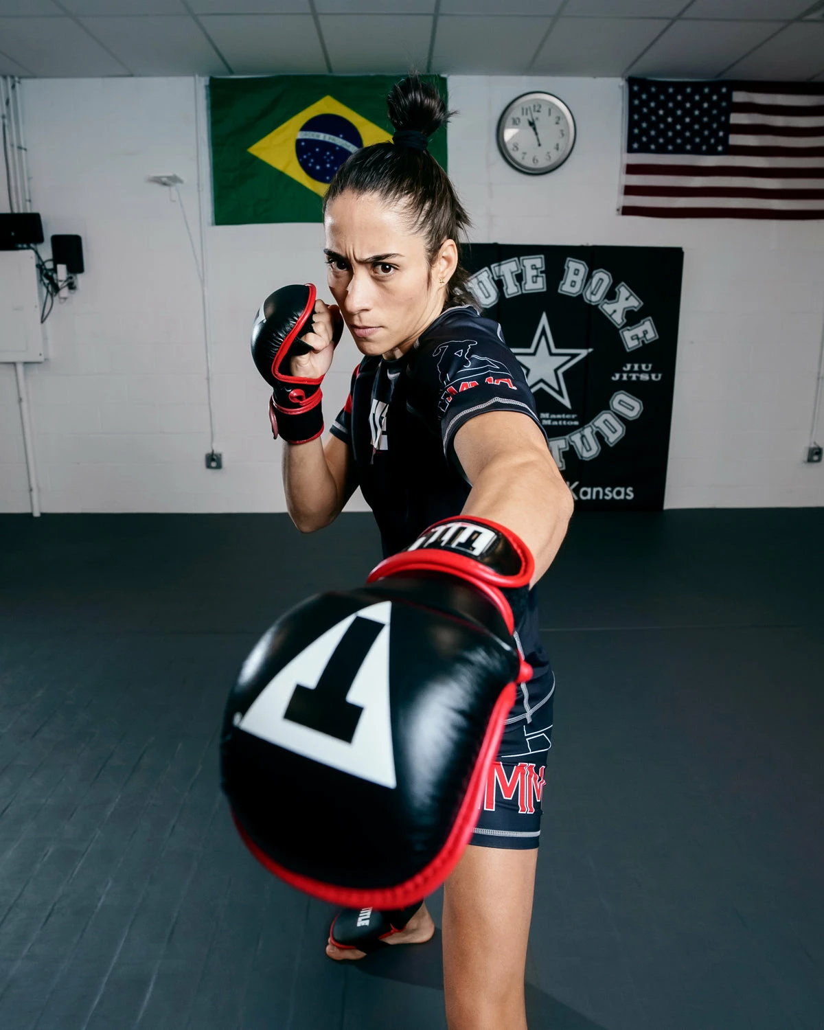 TITLE MMA Perform Safe Spar Glove 2.0 6 TITLE MMA Perform Safe Spar Glove 2.0 - Image 6