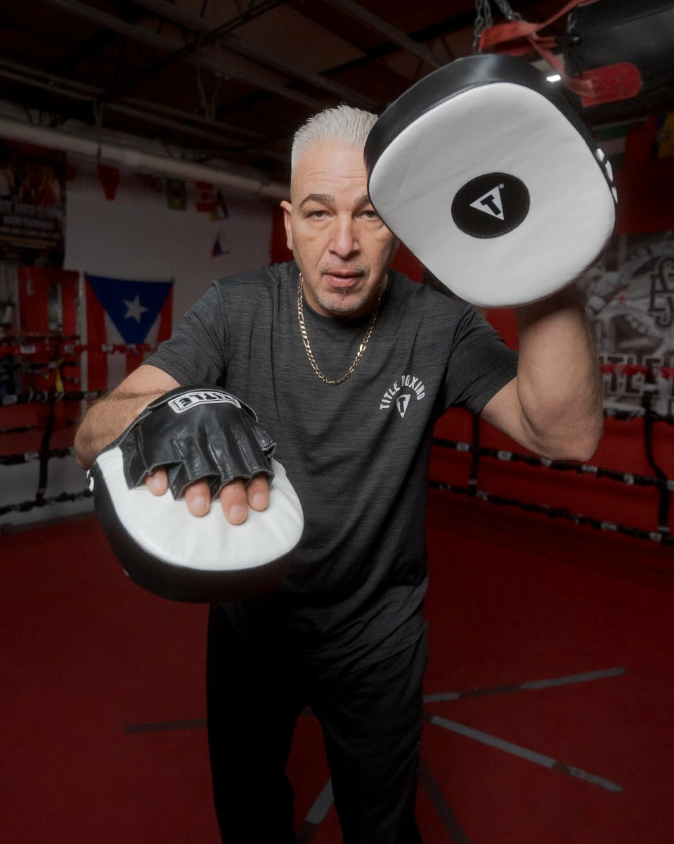 TITLE Boxing Cobra Leather Punch Mitts 2 TITLE Boxing Cobra Leather Punch Mitts - Image 2