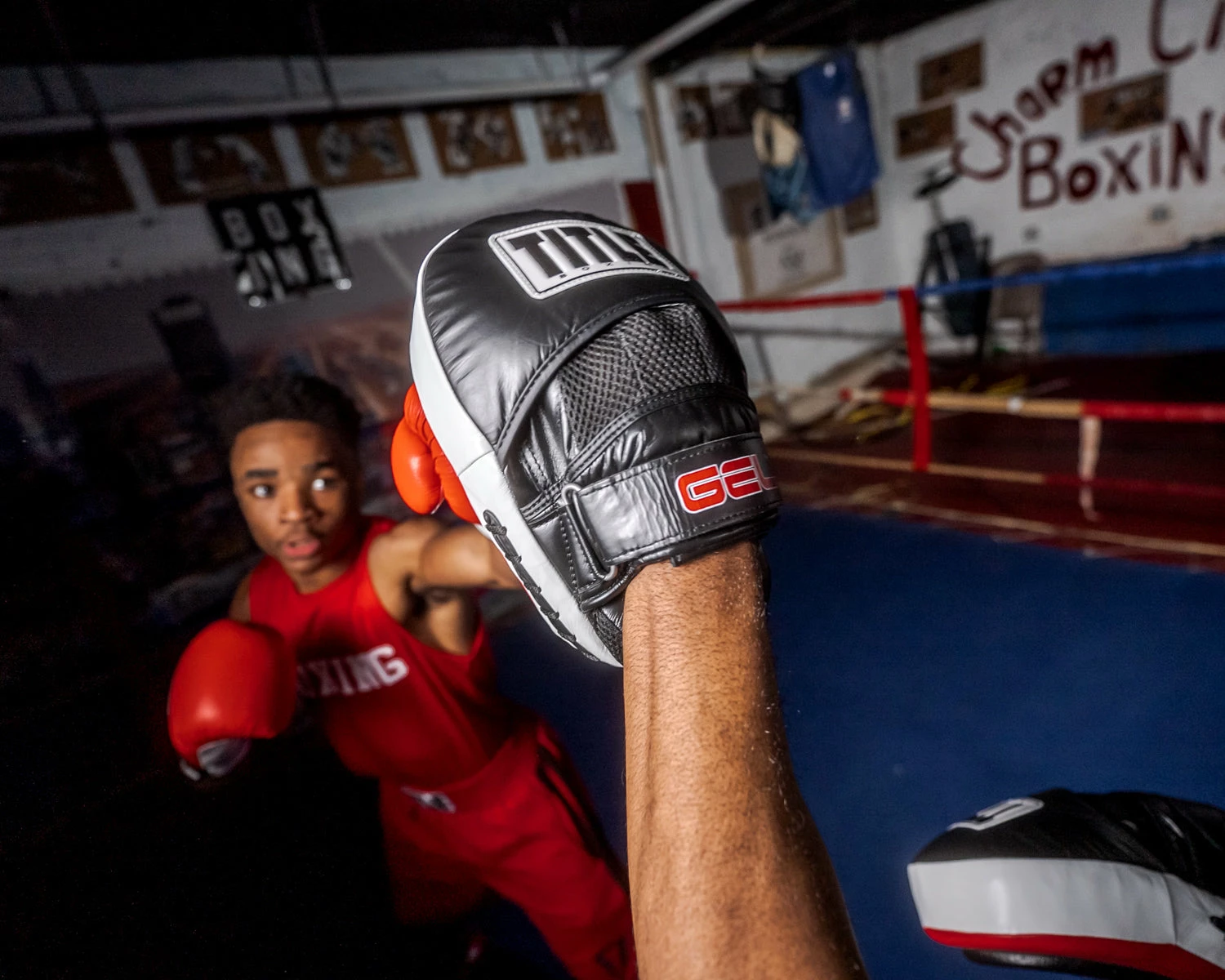 TITLE Boxing Gel Blockade Punch Mitts 8 TITLE Boxing Gel Blockade Punch Mitts - Image 8