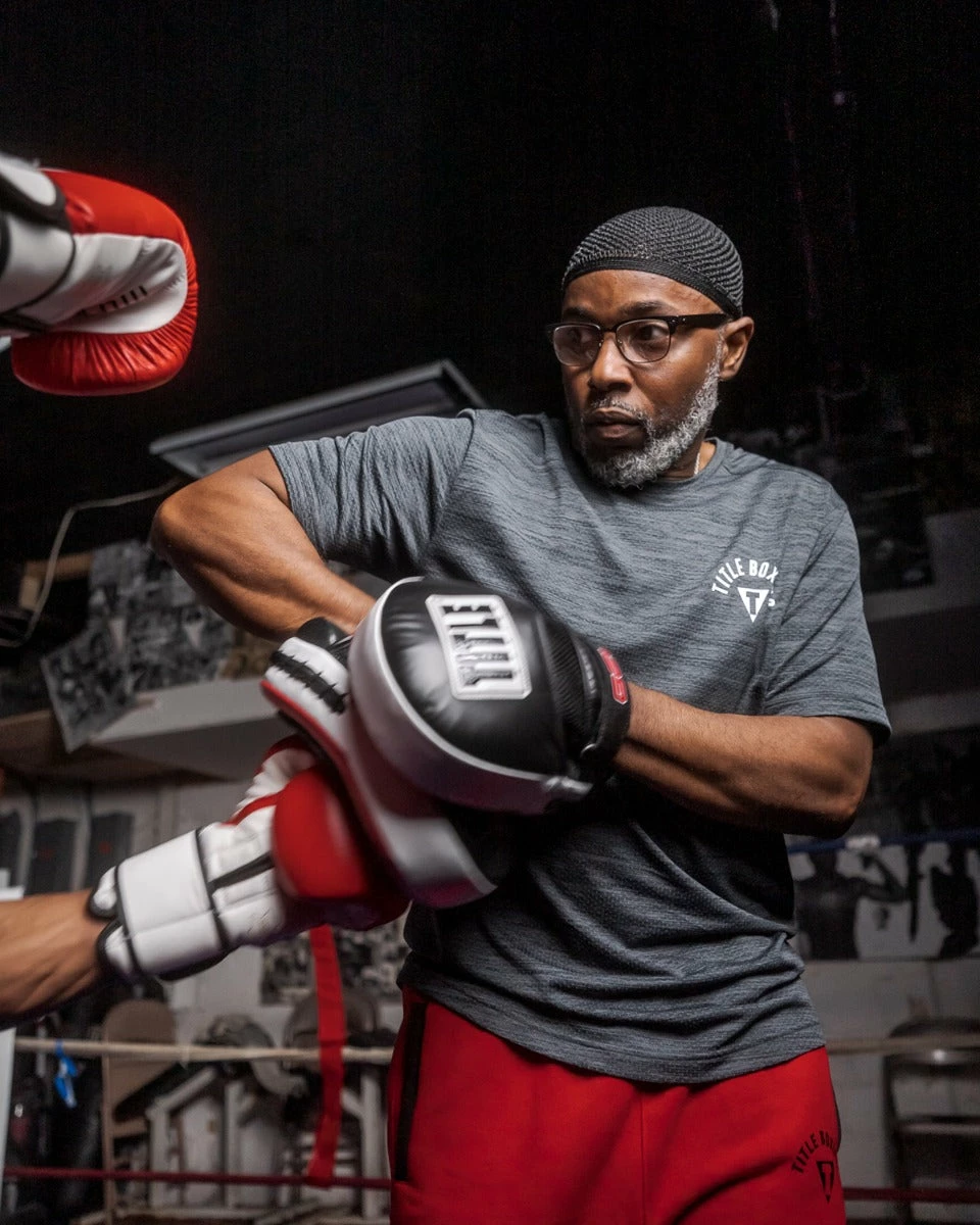 TITLE Boxing Gel Blockade Punch Mitts 10 TITLE Boxing Gel Blockade Punch Mitts - Image 10